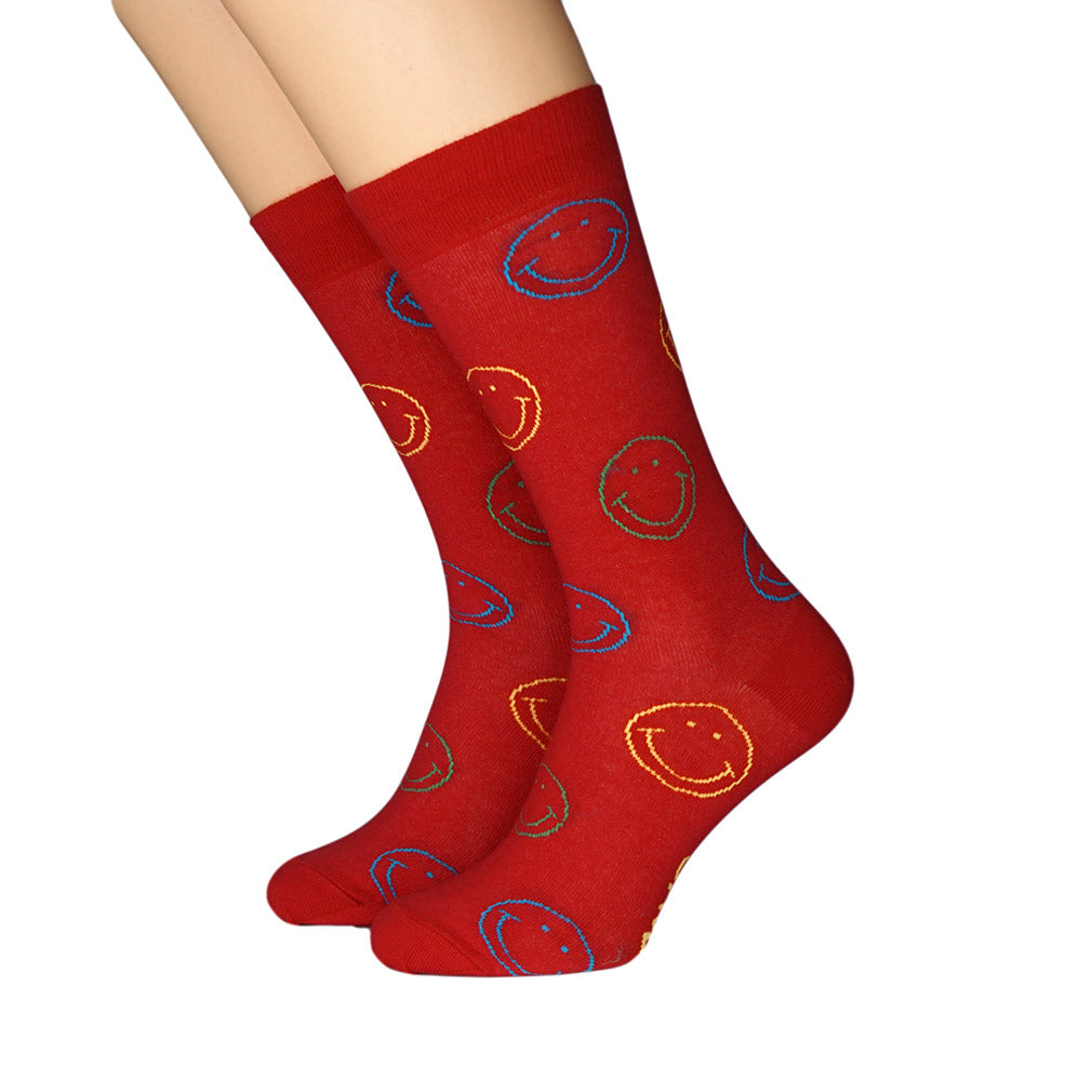 rote Herrensocken mit bunten Smileys
