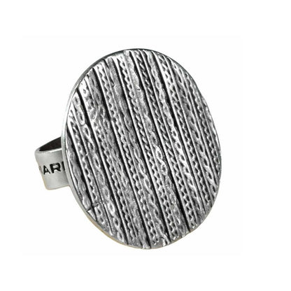 Ring in altsilber mit Textilstruktur