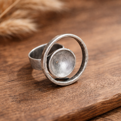 runder Ring in Altsilberoptik