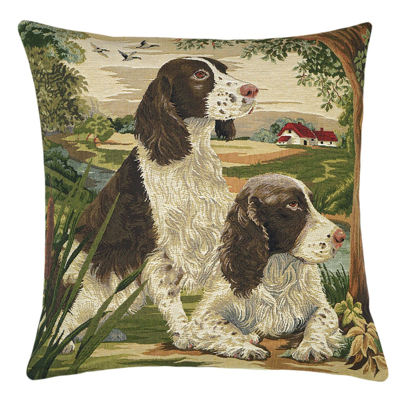 Gobelinkissen 2 English Springer Spaniels vor einer Flußlandschaft und kleinen Häusern